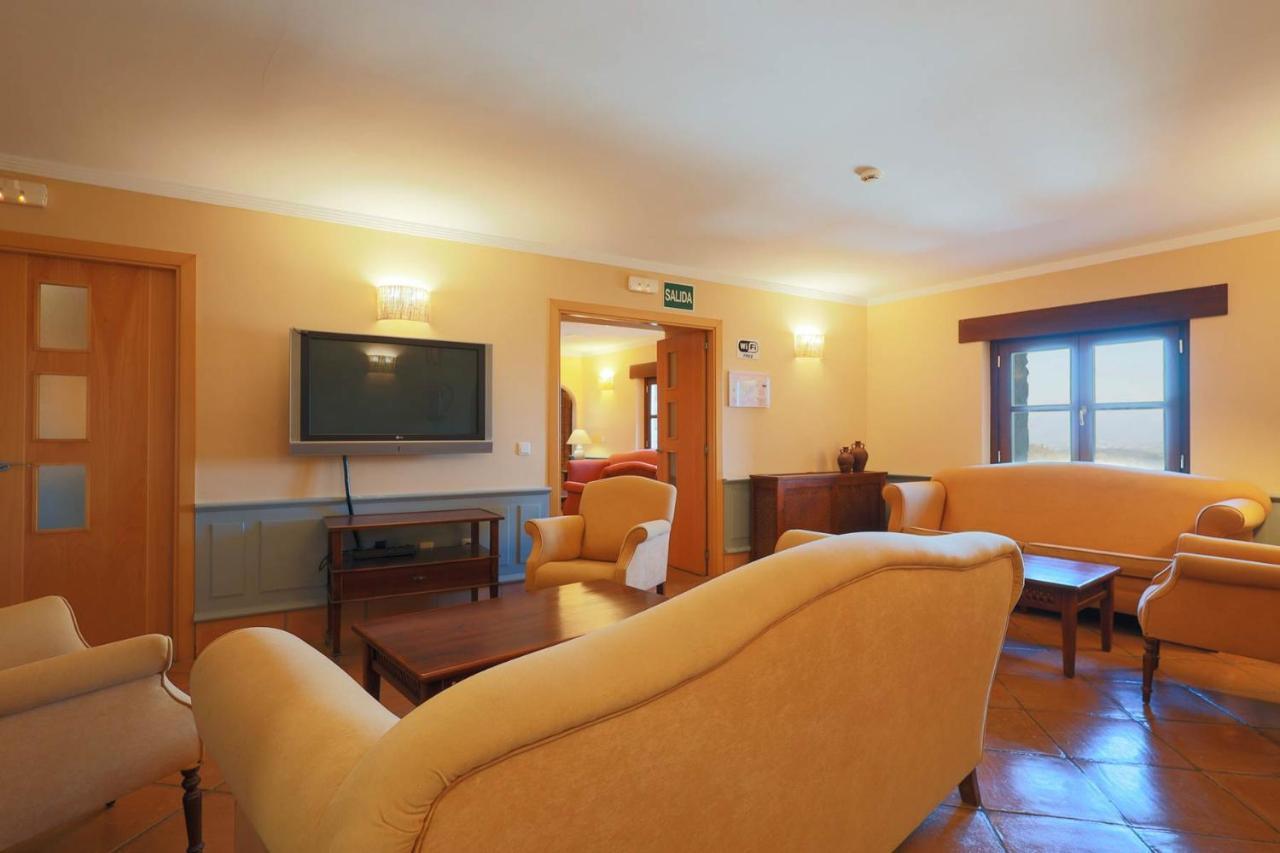Hotel Tugasa Castillo De Castellar Кастельяр-Де-Ла-Фронтера Экстерьер фото