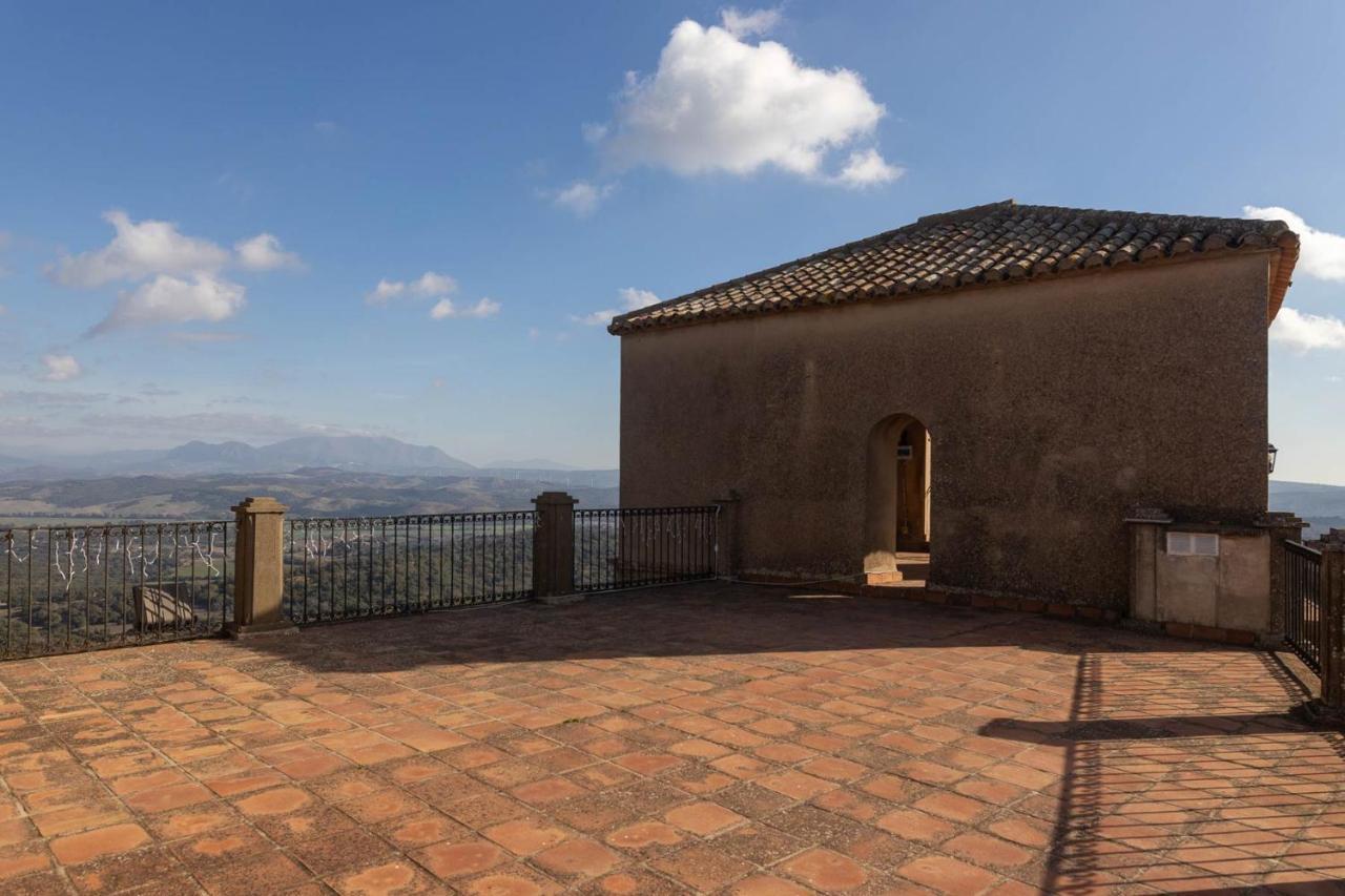 Hotel Tugasa Castillo De Castellar Кастельяр-Де-Ла-Фронтера Экстерьер фото