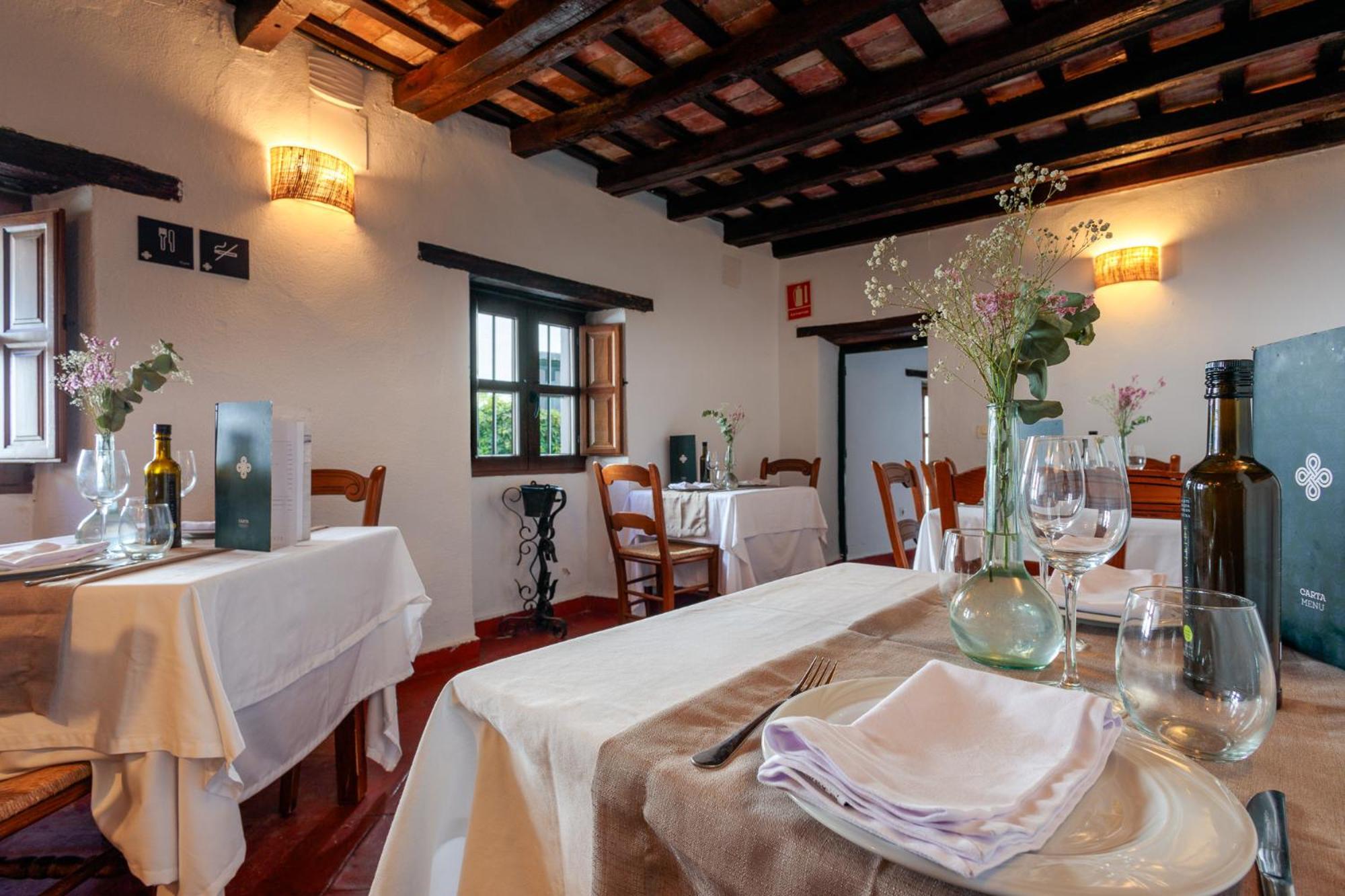 Hotel Tugasa Castillo De Castellar Кастельяр-Де-Ла-Фронтера Экстерьер фото