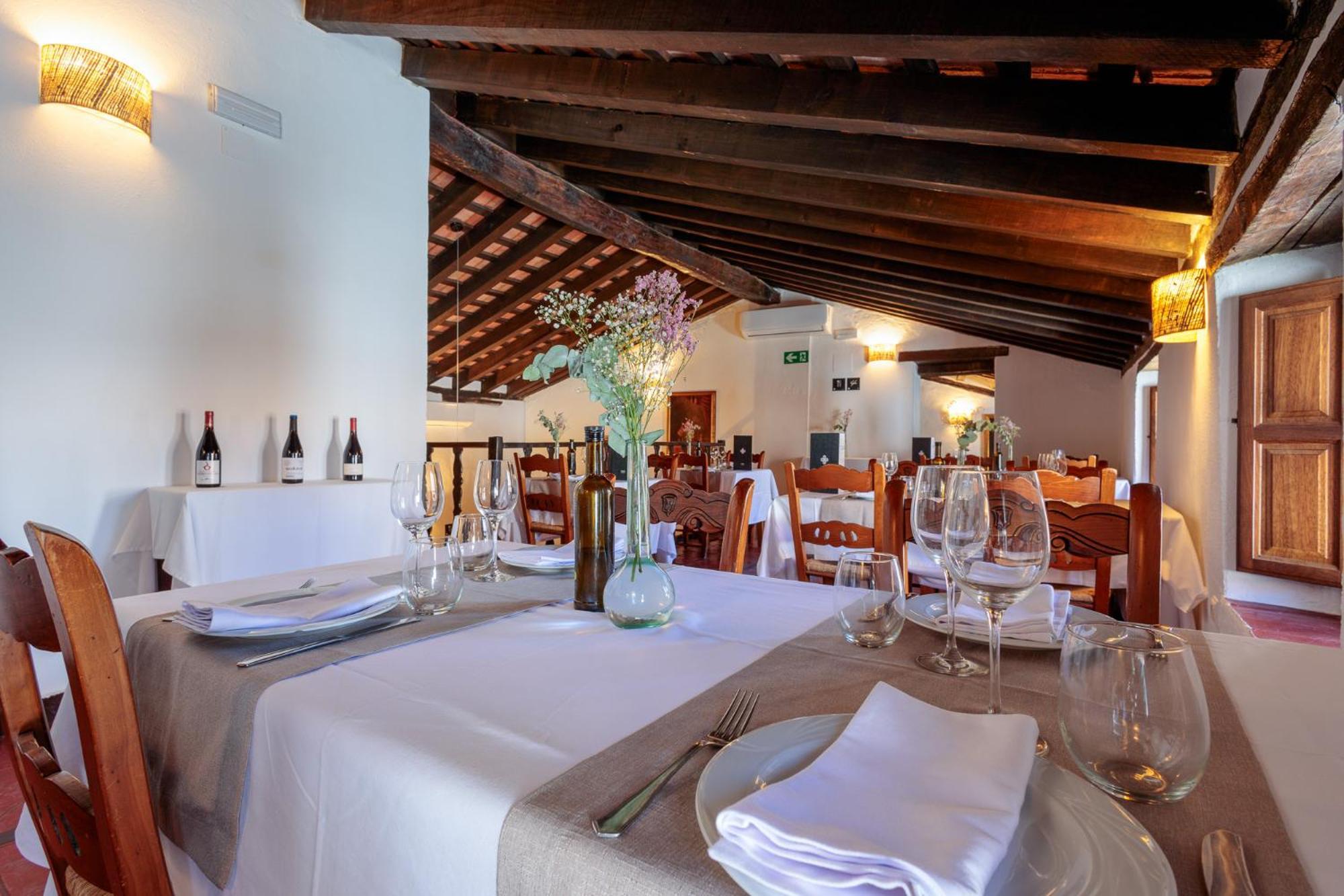 Hotel Tugasa Castillo De Castellar Кастельяр-Де-Ла-Фронтера Экстерьер фото