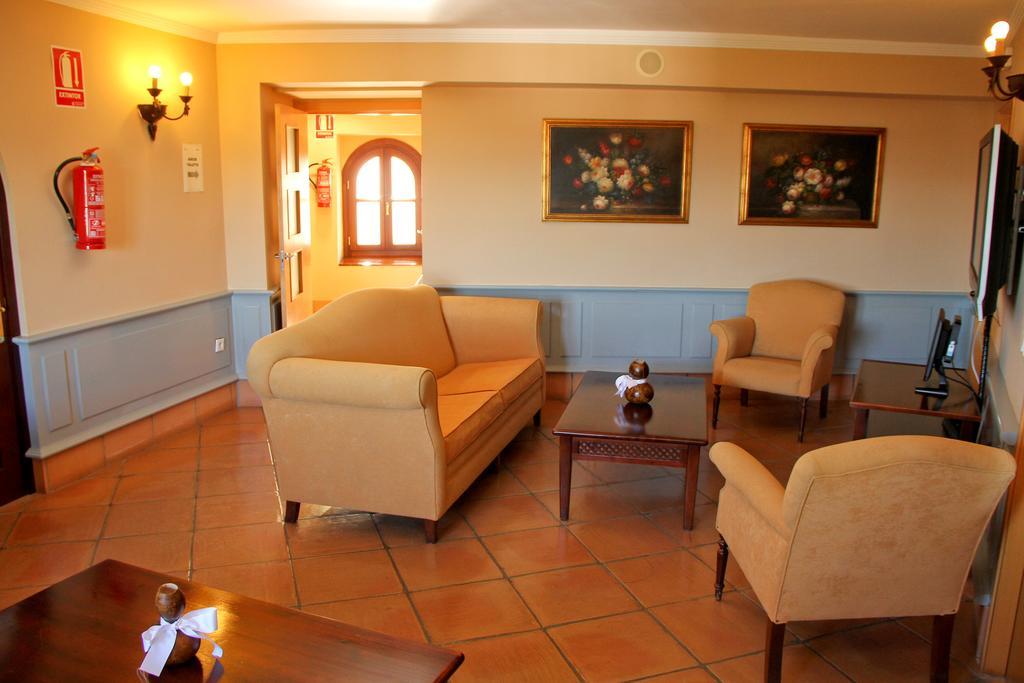 Hotel Tugasa Castillo De Castellar Кастельяр-Де-Ла-Фронтера Экстерьер фото